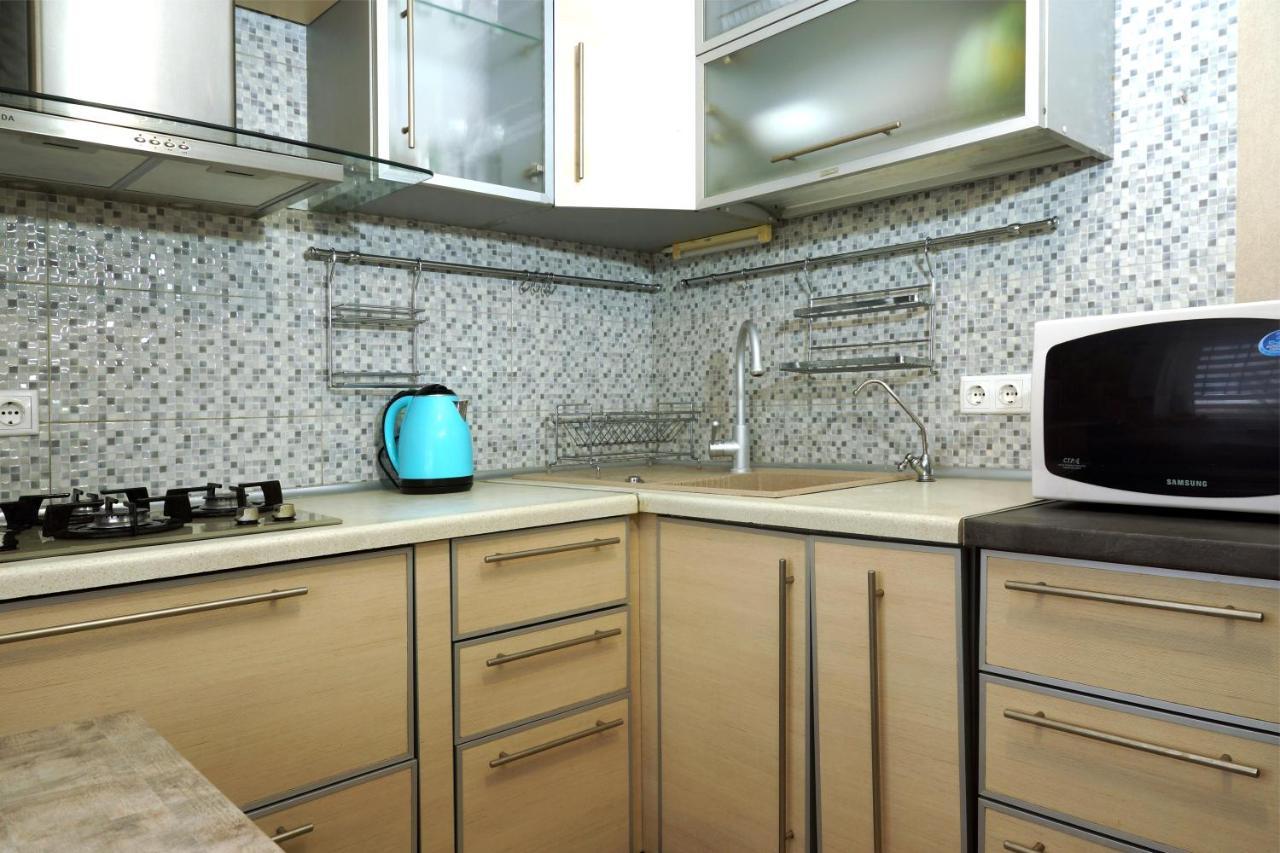 2 Rooms Semi-luxury Apt on 39-H Nezalezhnoi Ukrаiny Street next to the city council  Запорожье Экстерьер фото