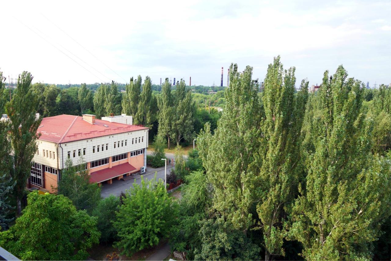 2 Rooms Semi-luxury Apt on 39-H Nezalezhnoi Ukrаiny Street next to the city council  Запорожье Экстерьер фото